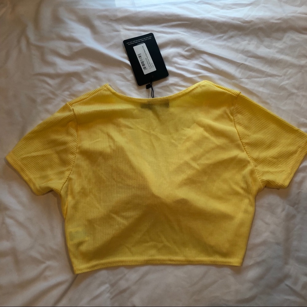 Lemon Ribbed Knot crop top - Picture 3 of 4